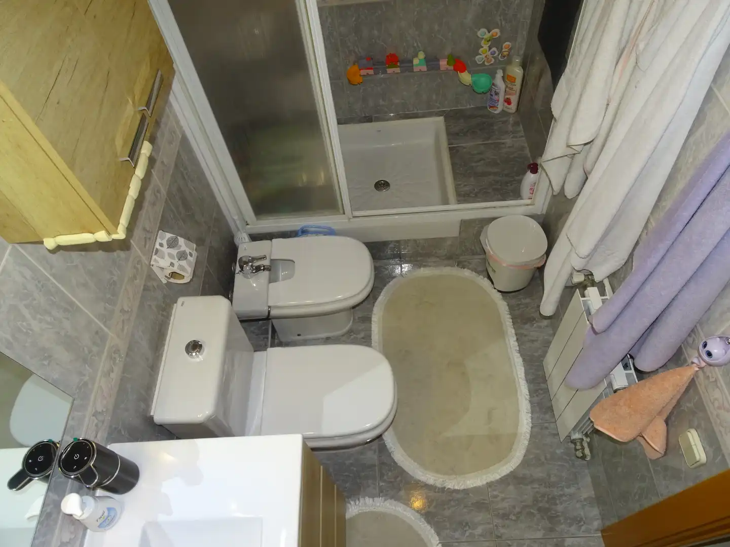 Badezimmer von Wohnung zum Verkauf in Calafell mit Klimaanlage, Heizung und Terrasse