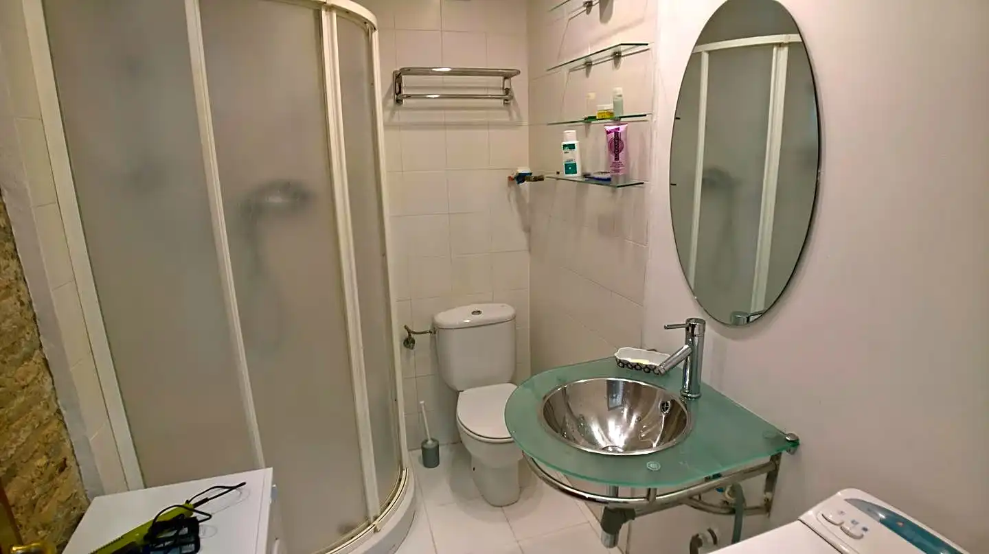 Bathroom of Study for rent in  Logroño  with Terrace and Furnished