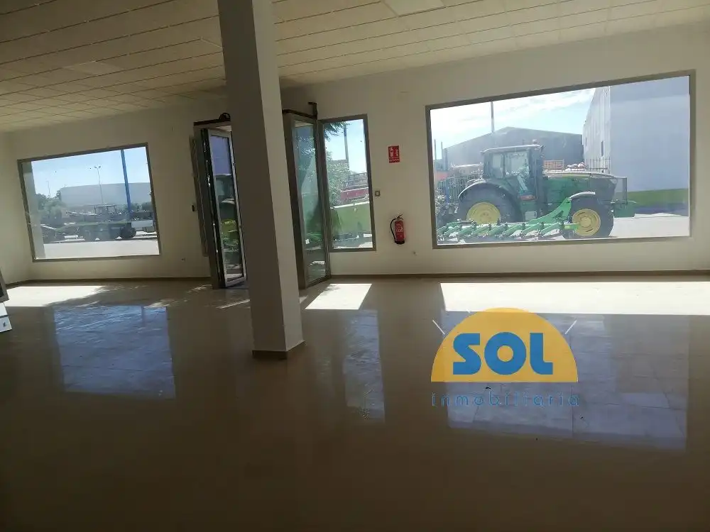 Local comercial de lloguer a Don Benito, imagen 2