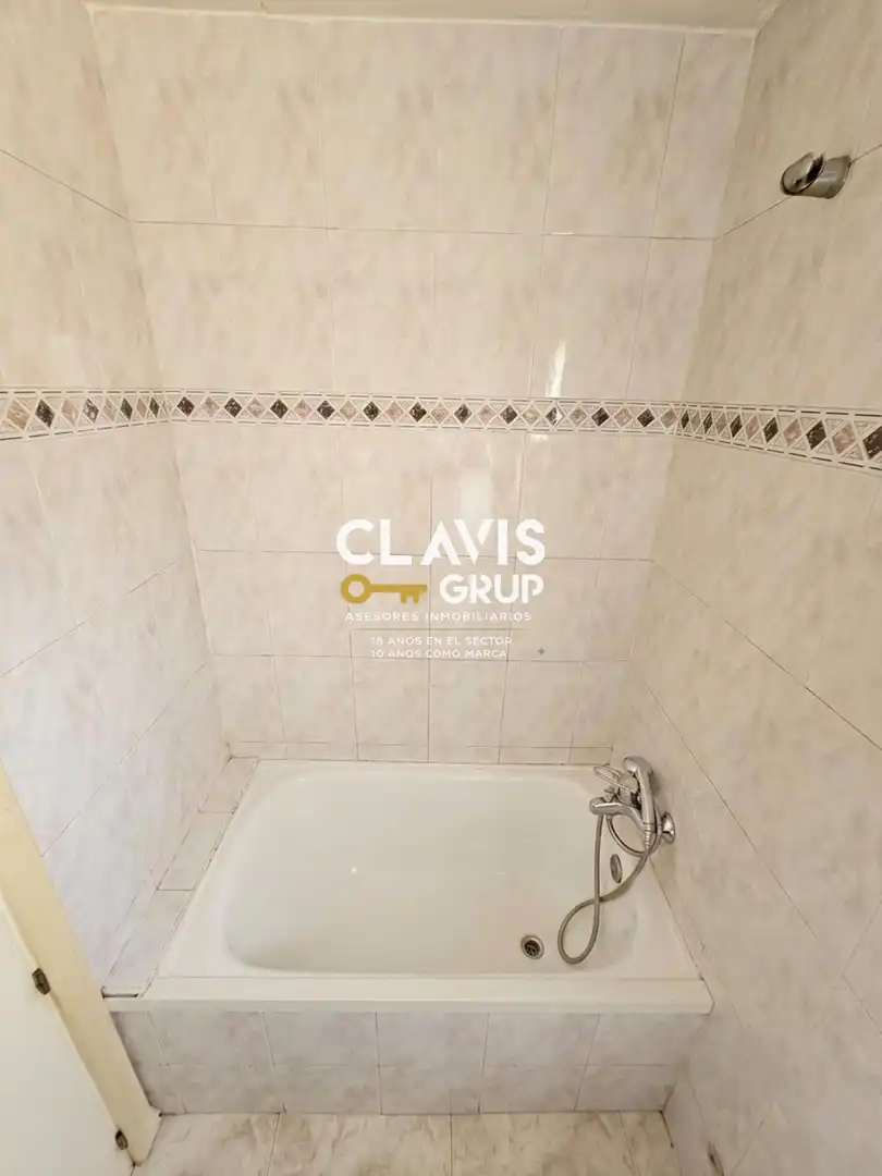 Badezimmer von Wohnung zum Verkauf in Barcelona mit Terrasse und Alarm