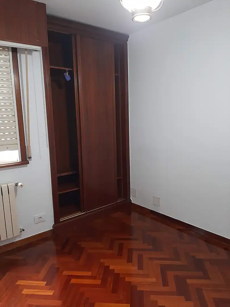 Habitación de Dúplex en venta en Oleiros con Calefacción, Parquet y Terraza