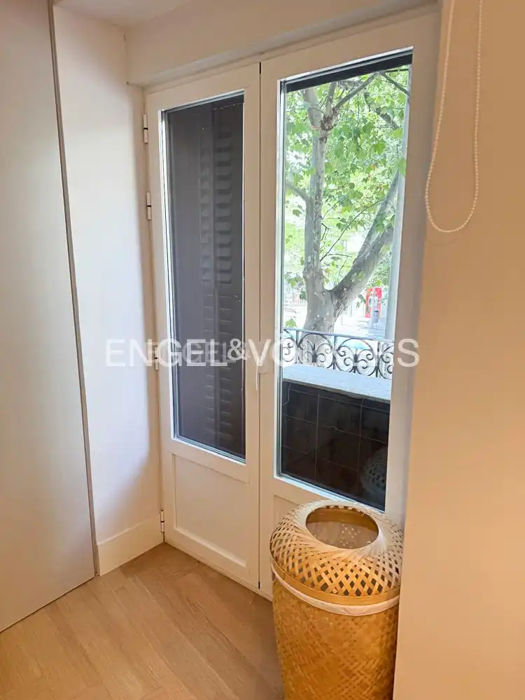 Balcony of Flat for rent in Madrid  with Air Conditioner, Heating and Furnished