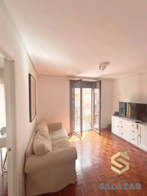 Living room of Flat for rent in Bilbao   with Balcony