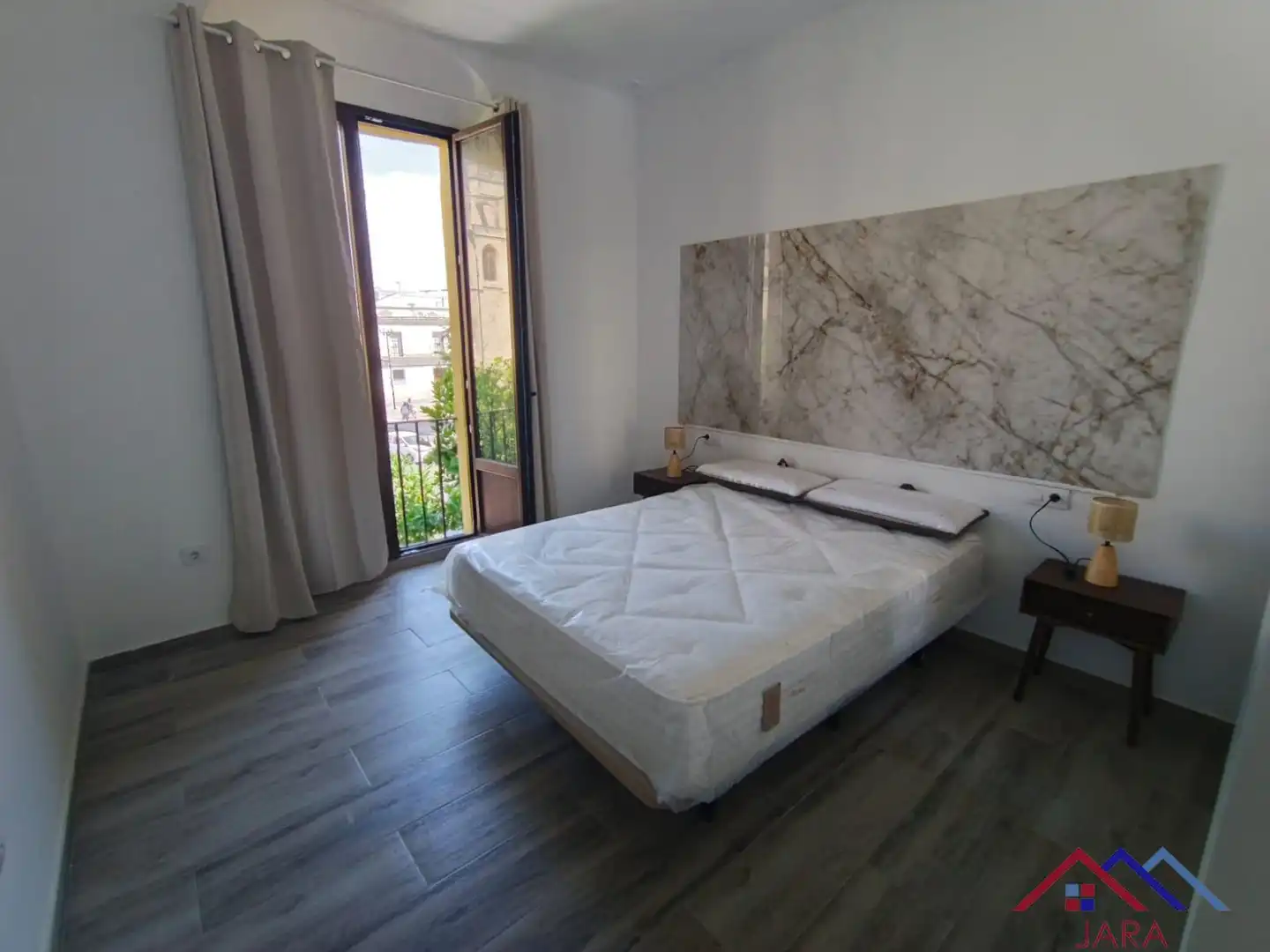 Dormitori de Apartament de lloguer en Jerez de la Frontera amb Aire condicionat, Calefacció i Terrassa