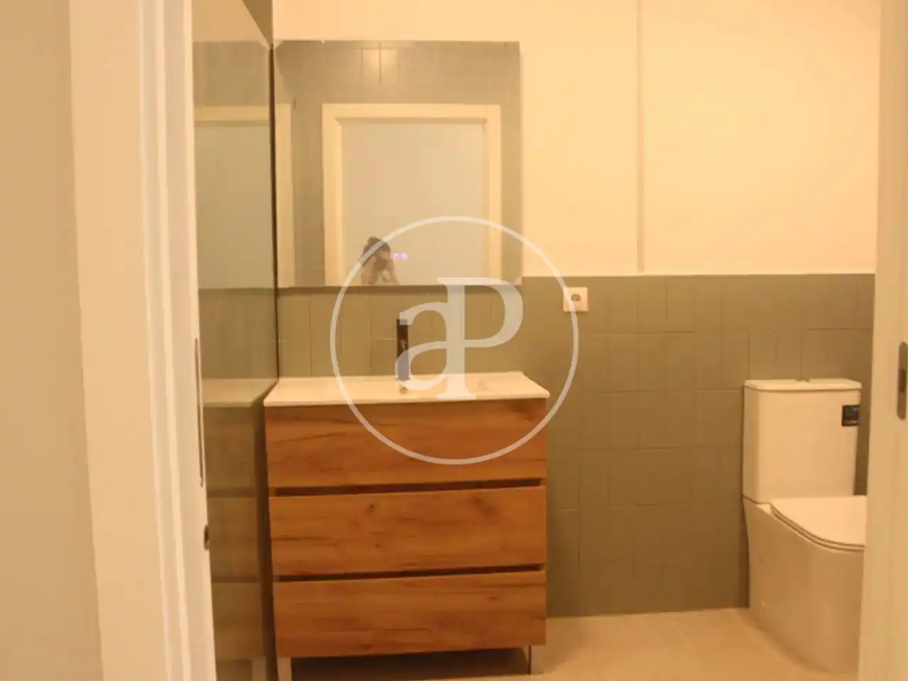 Baño de Piso de alquiler en Valencia con Aire acondicionado, Calefacción y Terraza