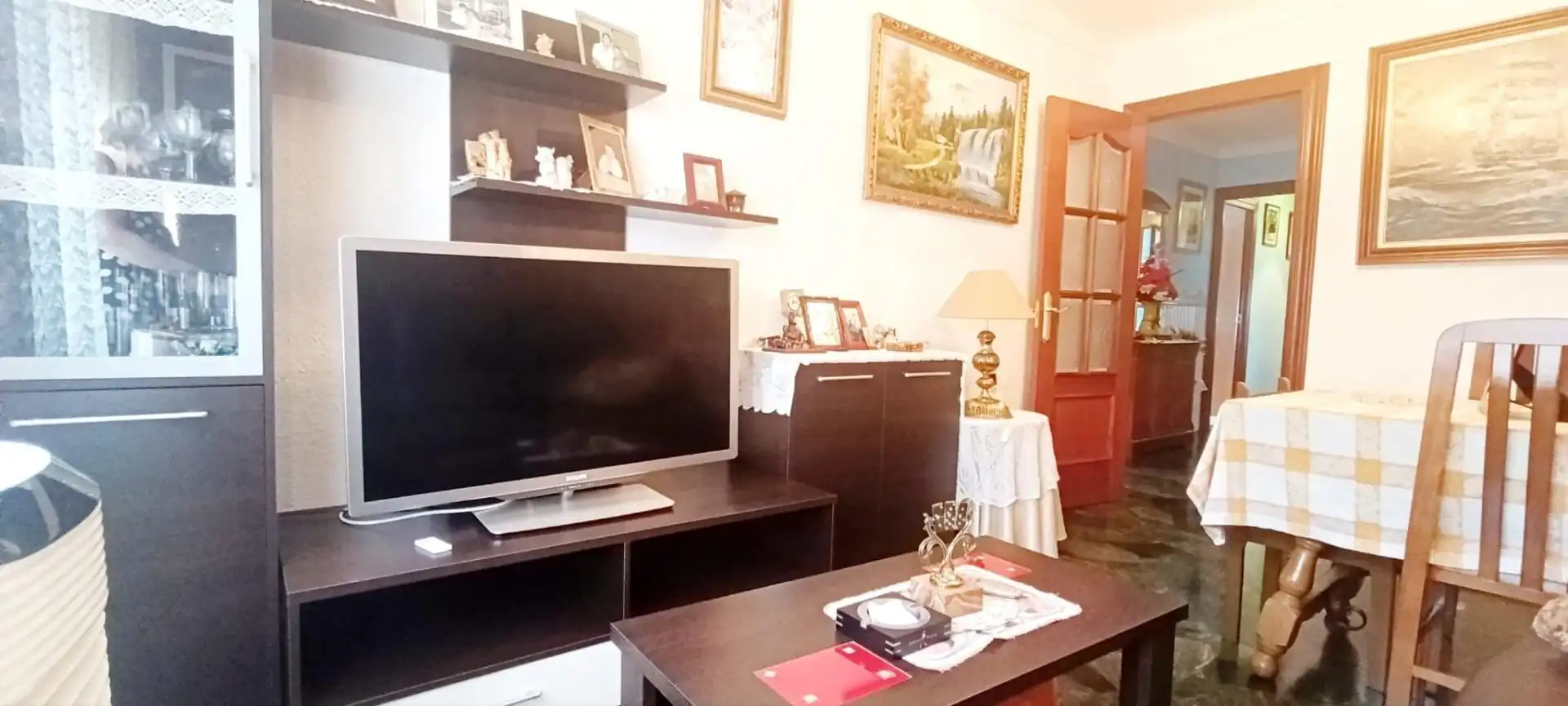 Sala de estar de Piso en venta en Mansilla de las Mulas con Calefacción y Amueblado
