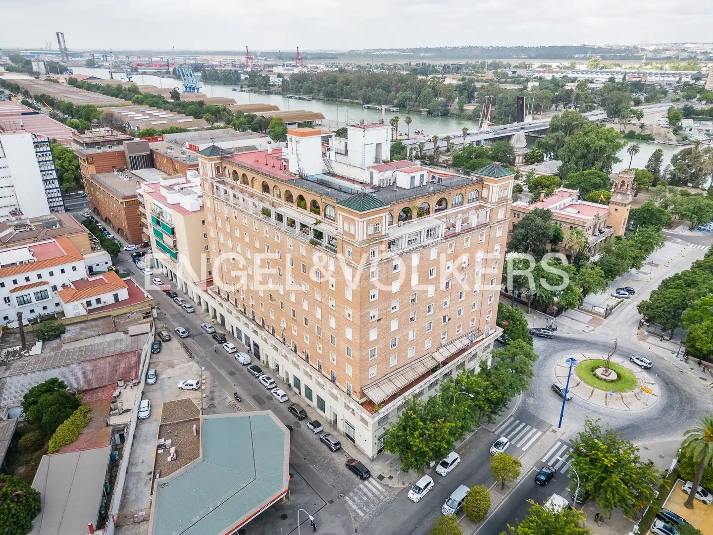 Vista exterior de Piso en venta en Sevilla con Calefacción