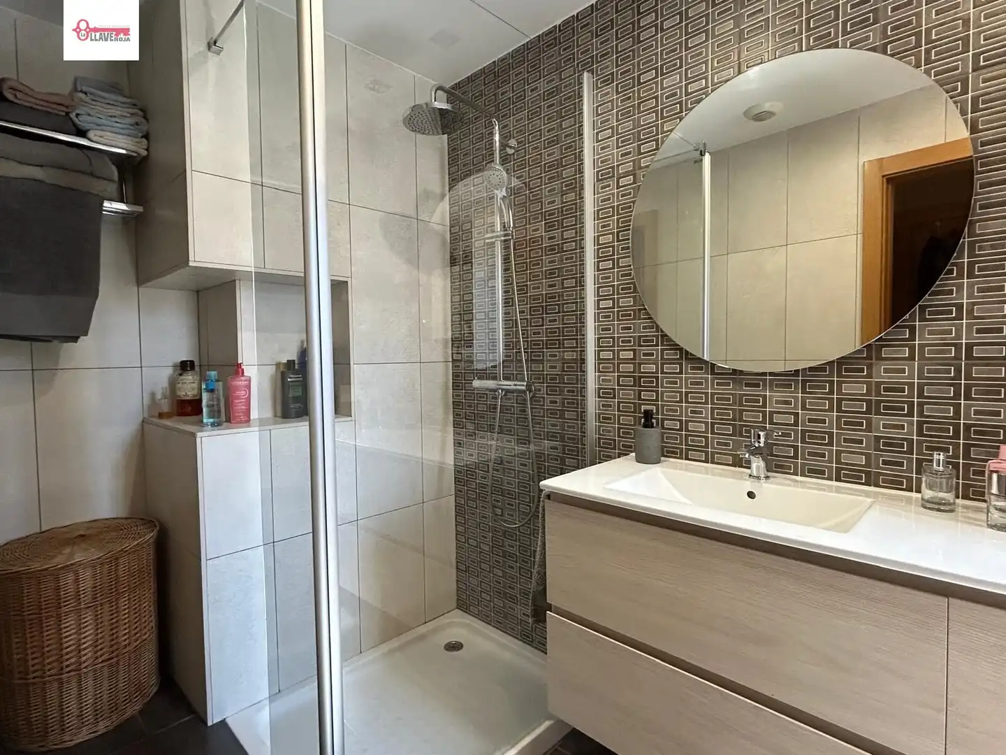 Badezimmer von Wohnung zum Verkauf in Burgos mit Heizung, Parkett und Abstellraum