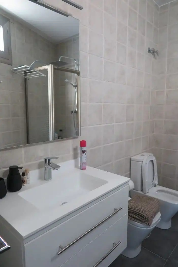 Bany de Casa o xalet en venda en El Campello amb Aire condicionat, Calefacció i Jardí privat