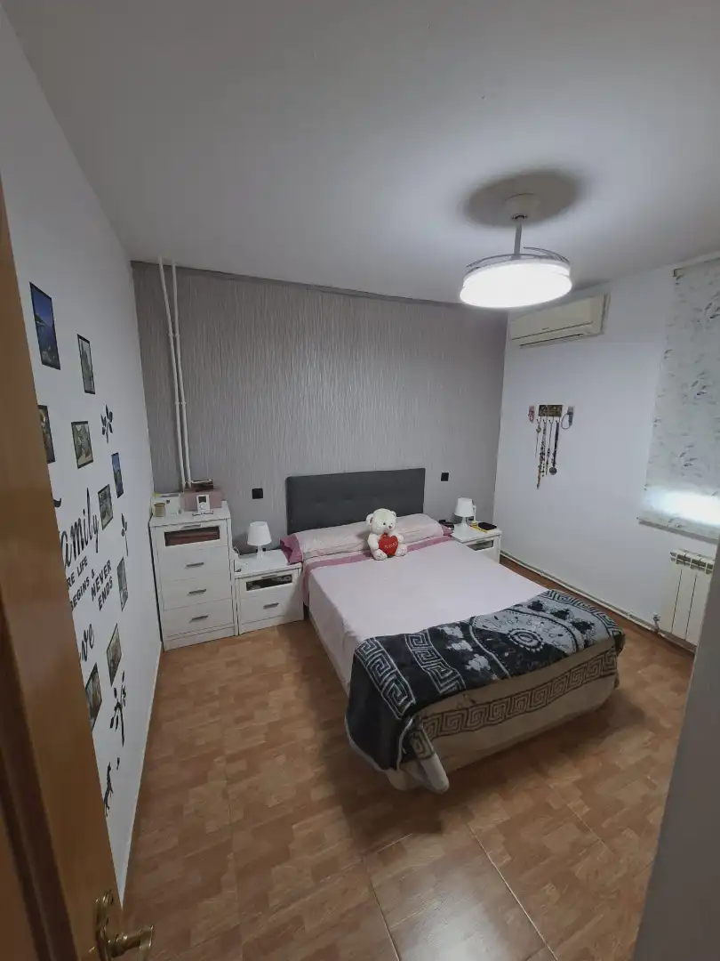 Habitación de Casa o chalet en venta en Ugena con Aire acondicionado, Calefacción y Jardín privado