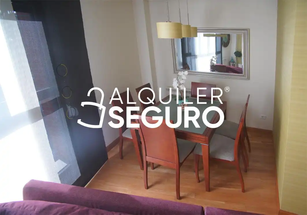 Comedor de Piso de alquiler en Valladolid con Calefacción y Amueblado