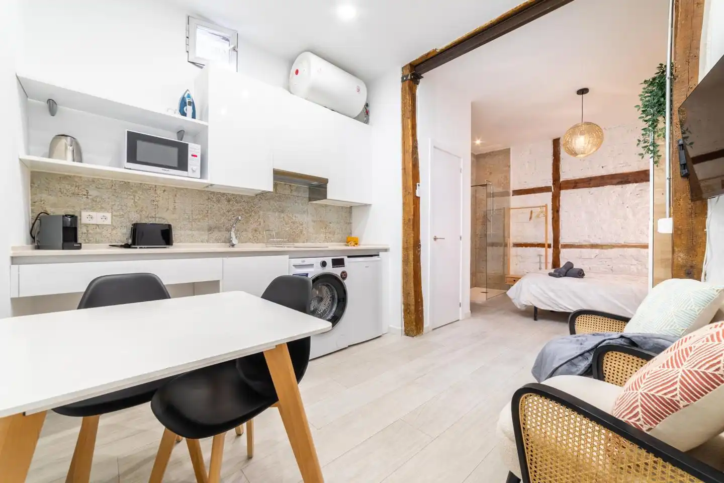 Studio avec ascenseur à louer à De Pelayo