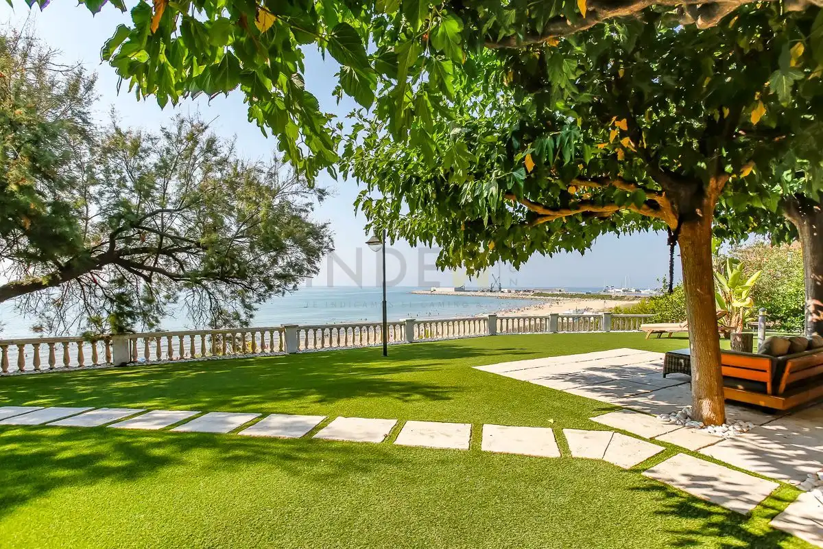 Terrassa de Casa o xalet de lloguer en Vilanova i la Geltrú amb Aire condicionat, Calefacció i Jardí privat