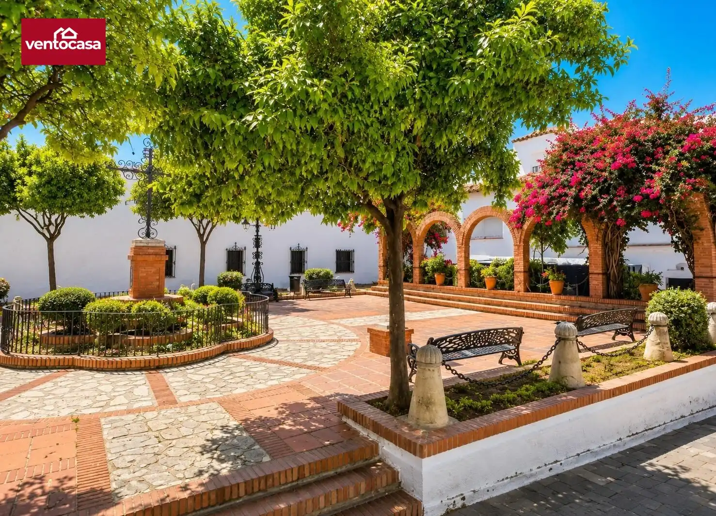 Exterior view of Houses for sale in Algeciras  with Air Conditioner
