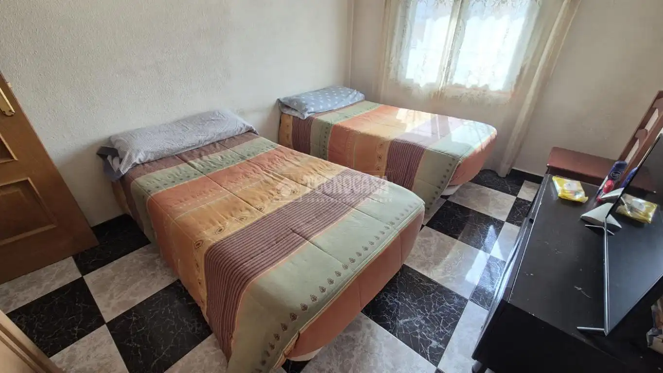 Bedroom of Flat for sale in Madrid