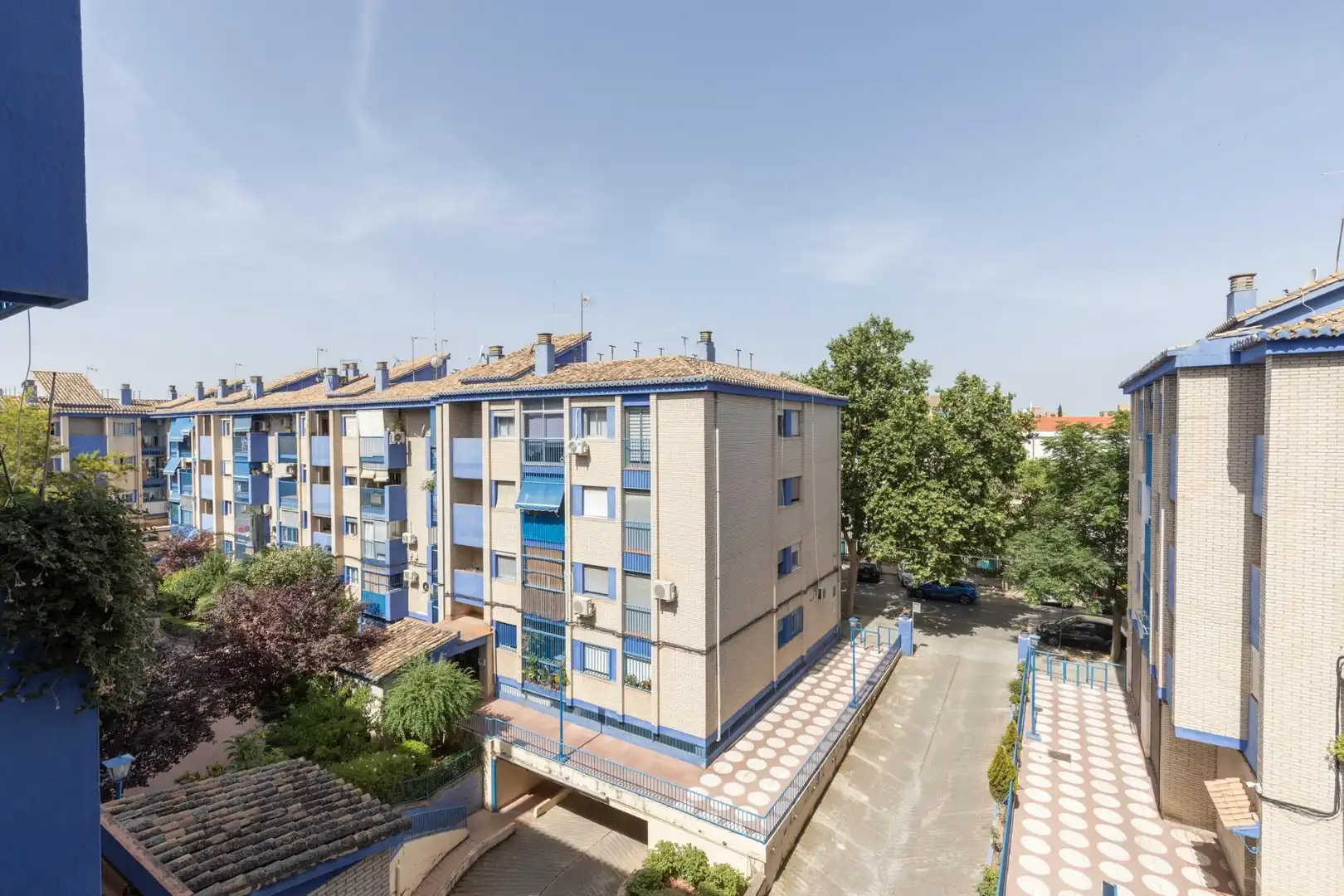 Vista exterior de Piso en venta en Granada con Aire acondicionado, Calefacción y Balcón