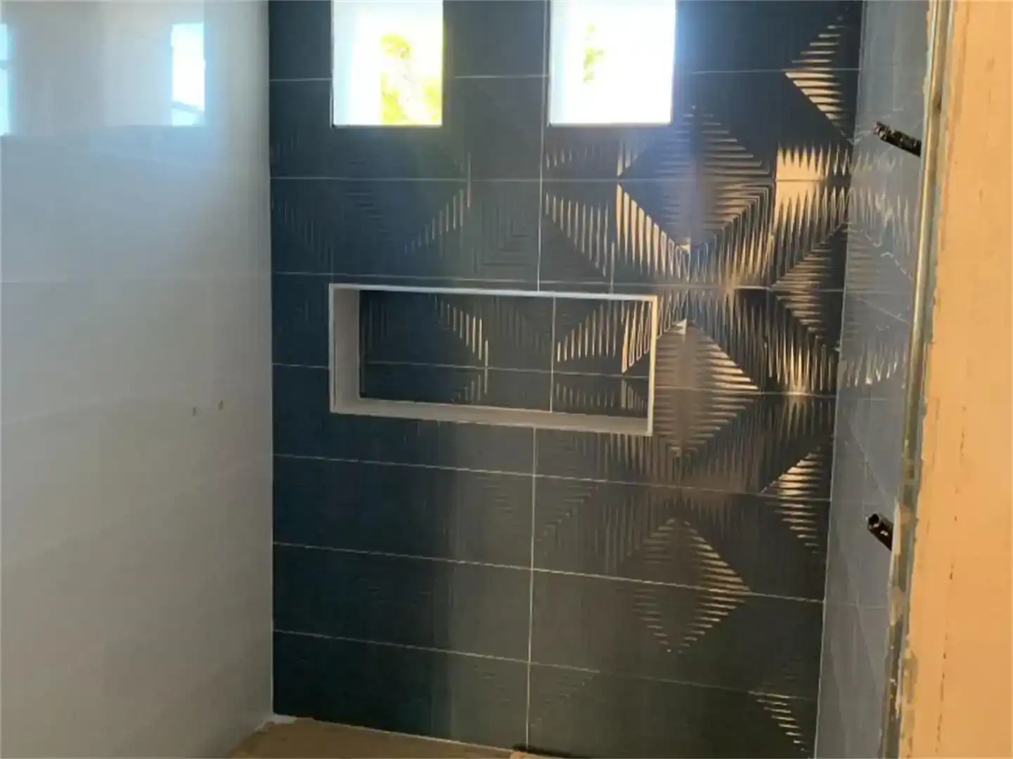 Baño de Piso en venta en Peal de Becerro con Aire acondicionado y Jardín privado