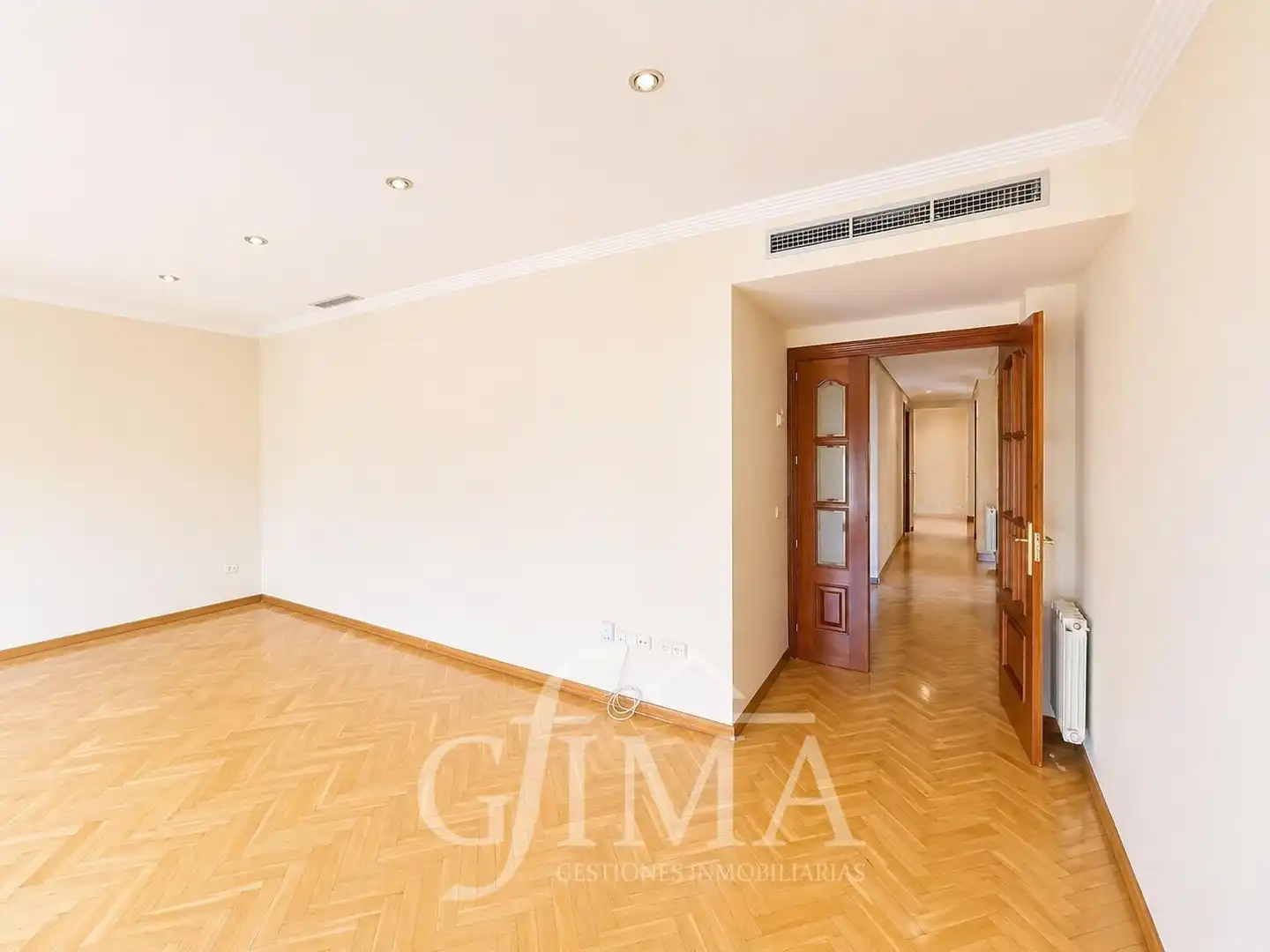 Bedroom of Flat for sale in Tomelloso  with Air Conditioner, Heating and Parquet flooring