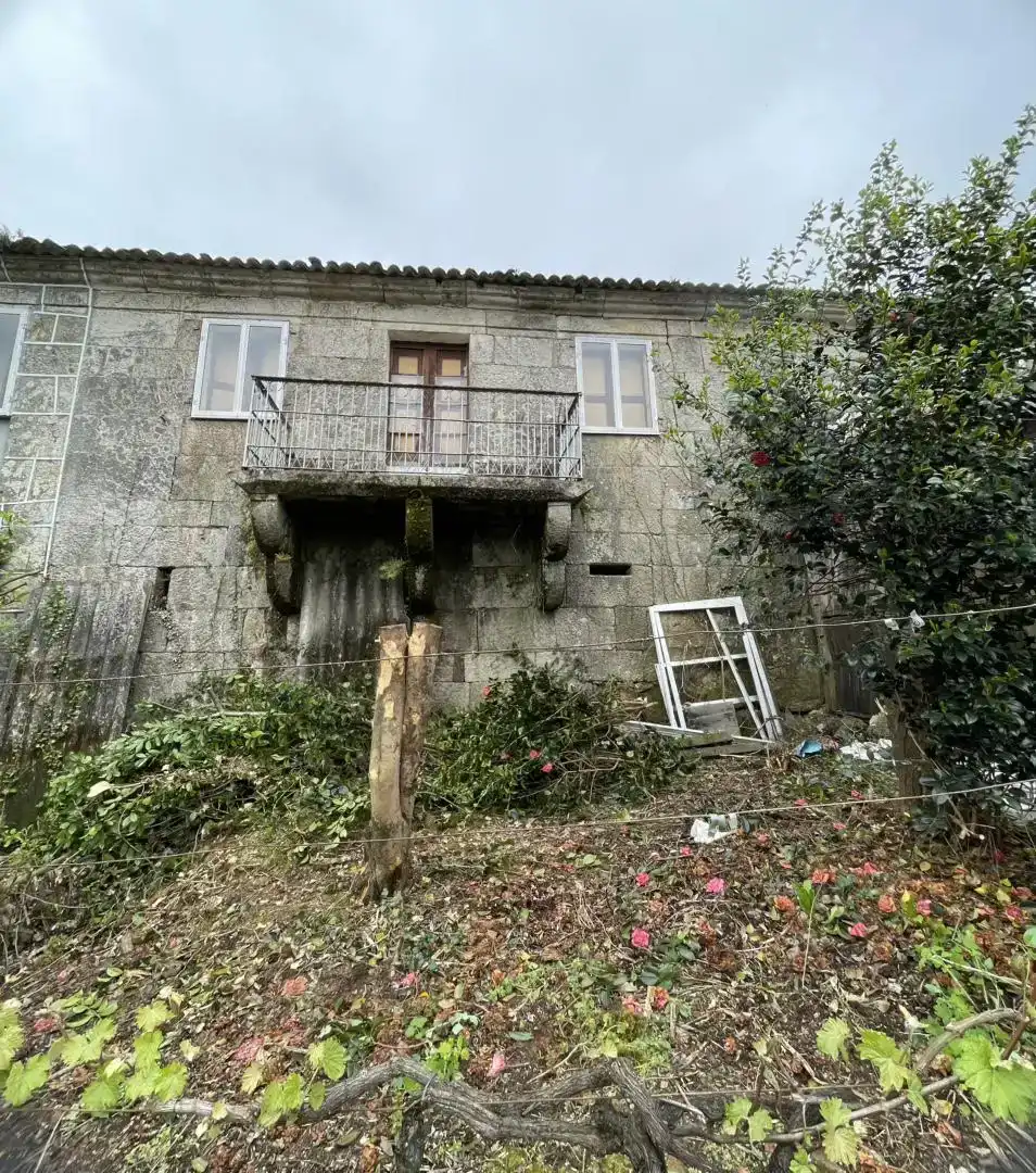 Vista exterior de Casa o xalet en venda en A Arnoia amb Balcó