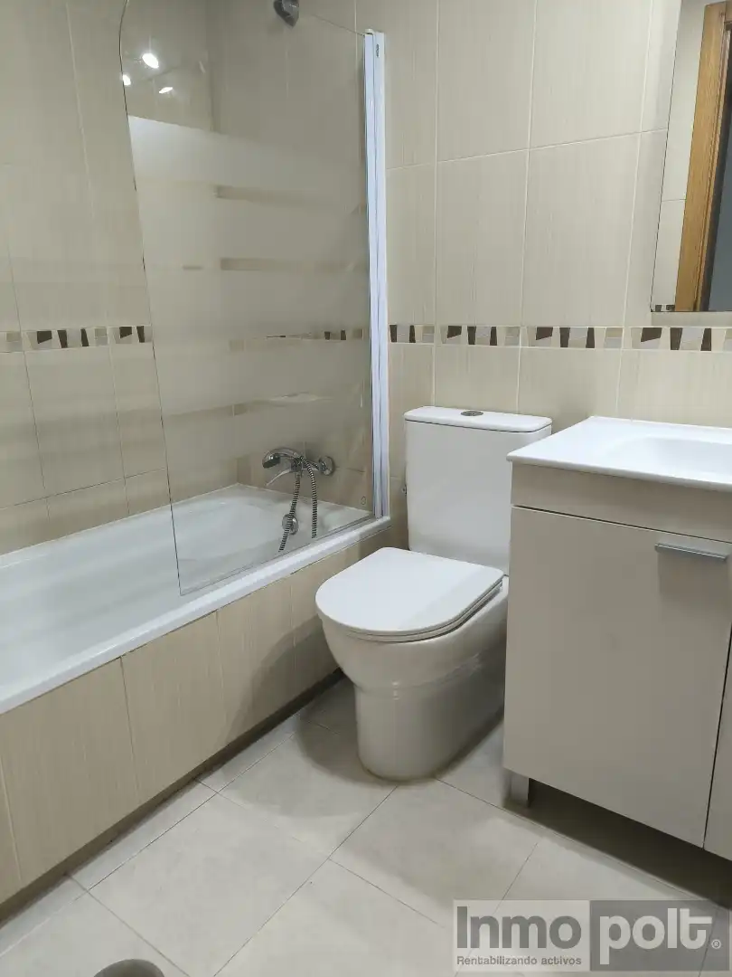 Baño de Piso de alquiler en Murcia
