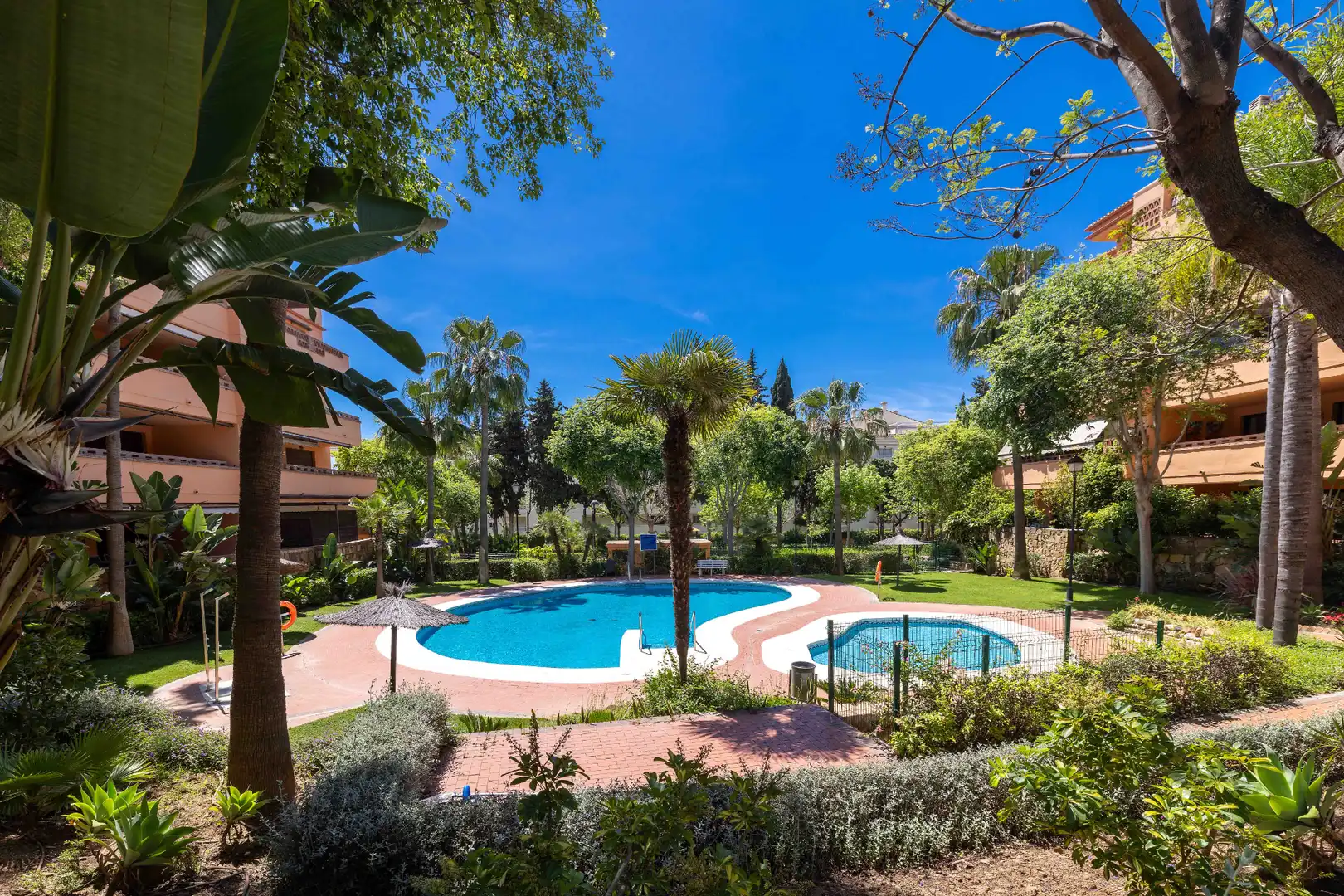 Garden of Flat for sale in Marbella  with Air Conditioner, Heating and Terrace