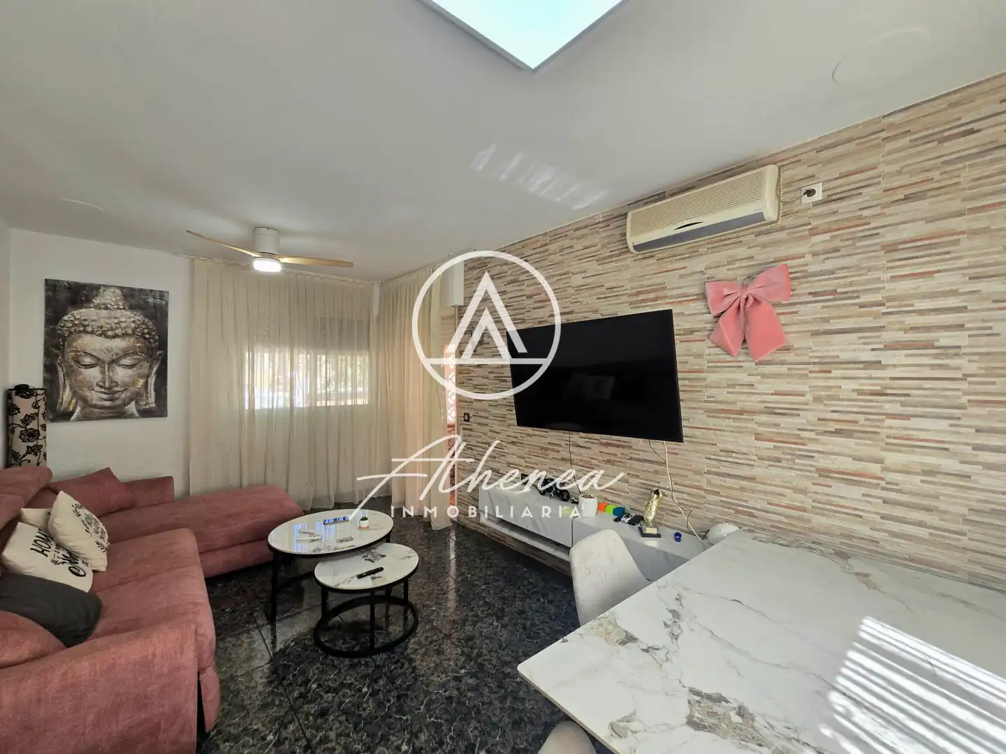 Sala de estar de Casa adosada en venta en Vícar con Aire acondicionado, Calefacción y Terraza