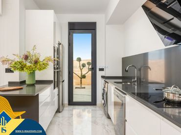 Villa con piscina in vendita a Benijófar