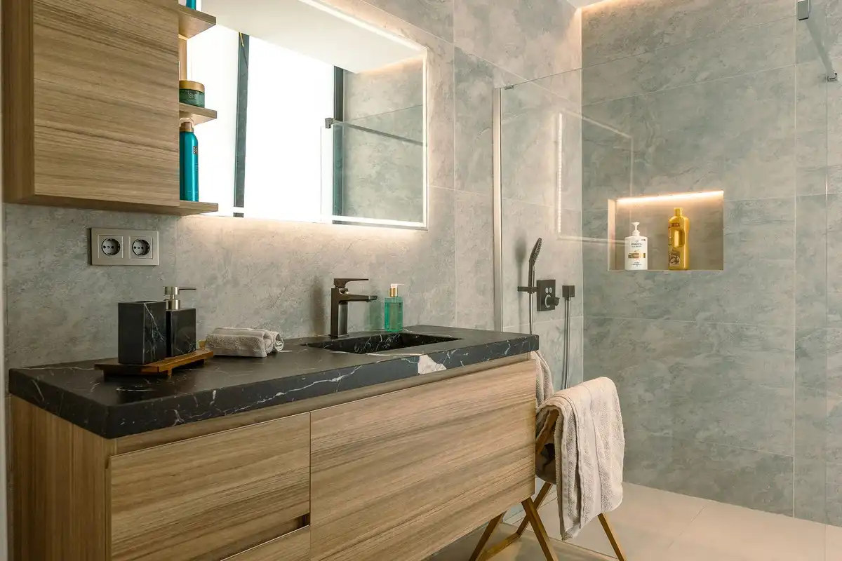 Bathroom of Houses for rent in Estepona