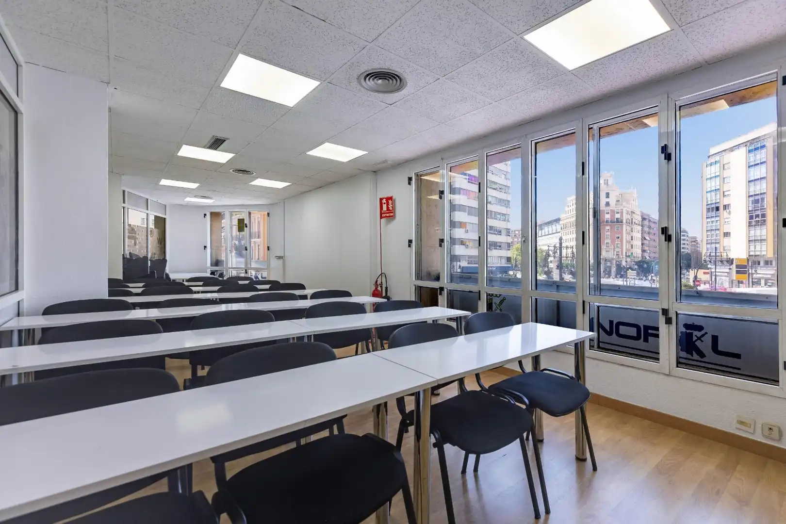 Office for rent in Valencia  with Air Conditioner and Heating