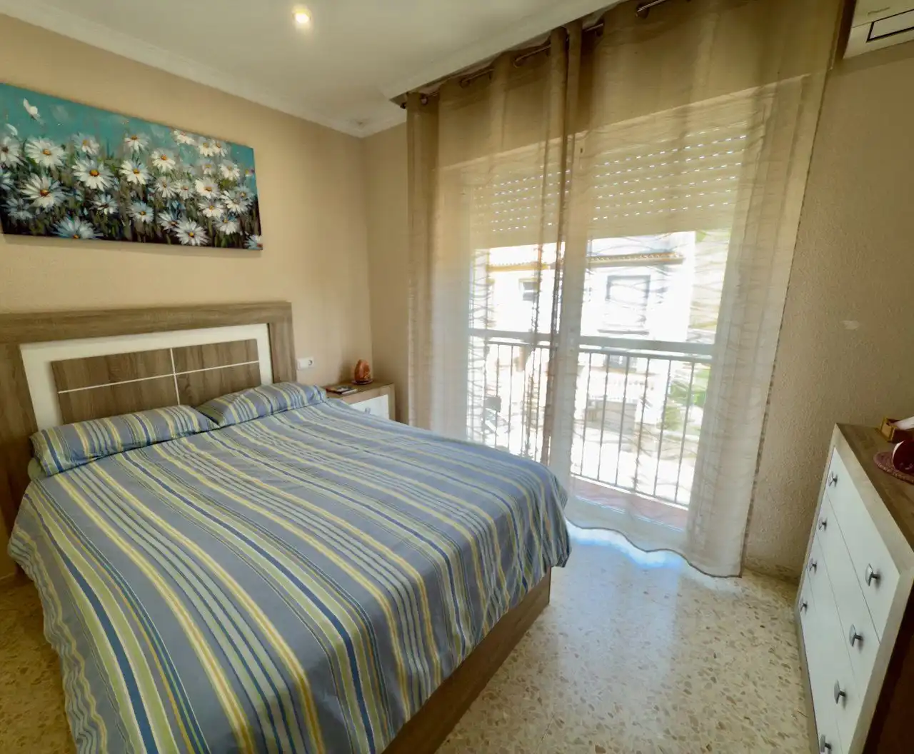 Dormitori de Casa adosada en venda en Rincón de la Victoria amb Aire condicionat, Jardí privat i Traster