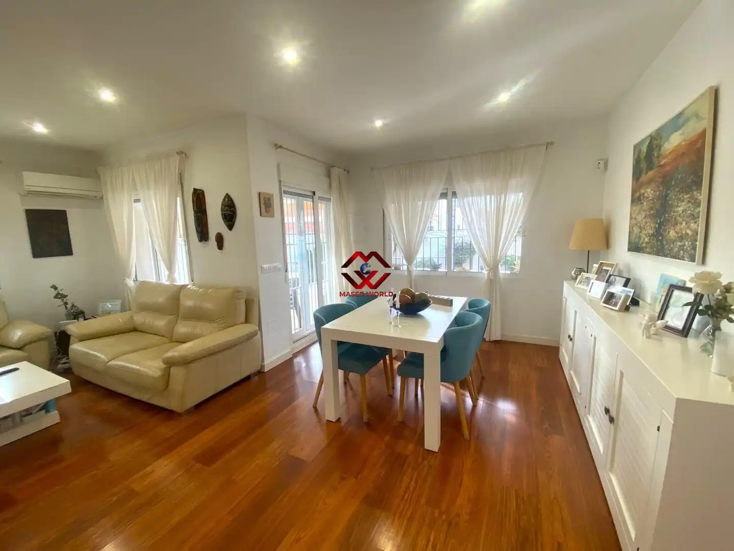 Sala d'estar de Casa o xalet en venda en San Javier amb Aire condicionat, Calefacció i Jardí privat