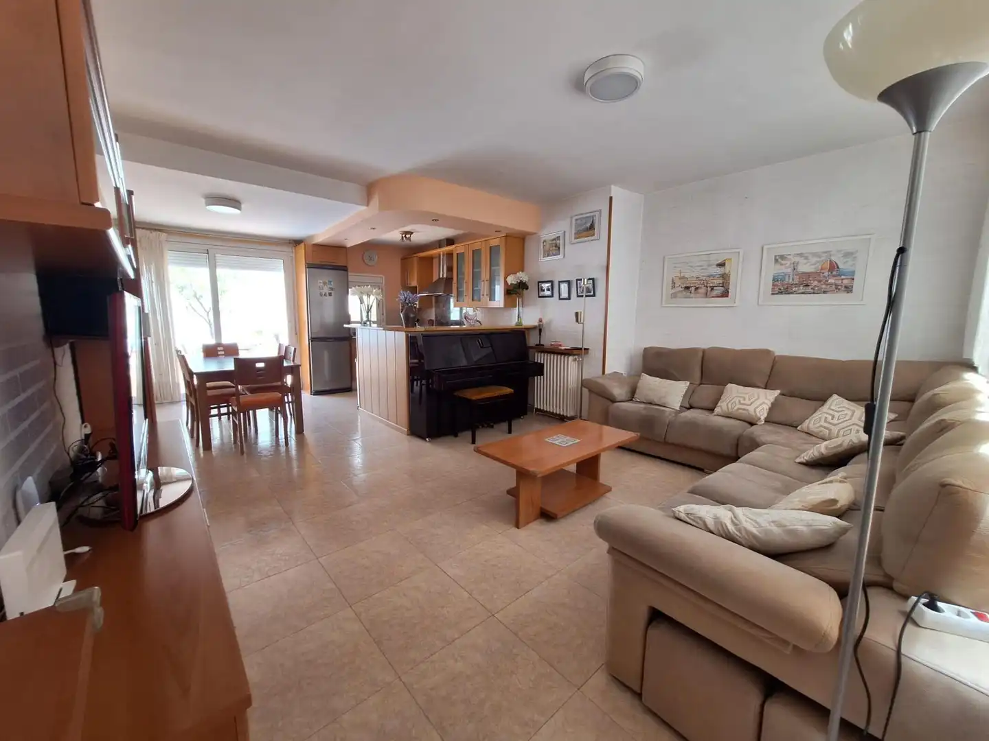 Sala d'estar de Casa adosada en venda en Castellar del Vallès amb Aire condicionat, Calefacció i Terrassa