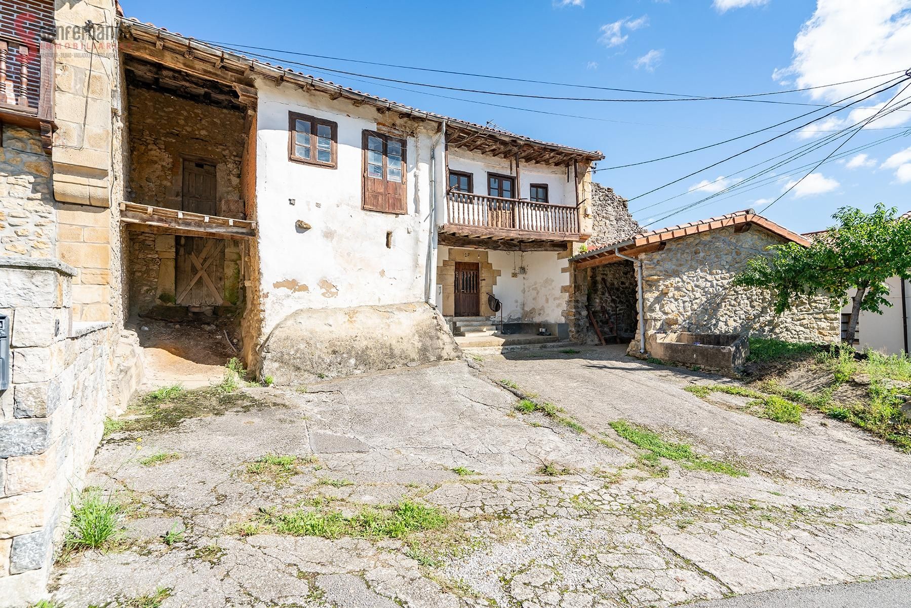 Vista exterior de Casa o chalet en venta en Santillana del Mar con Balcón