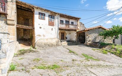 Exterior view of House or chalet for sale in Santillana del Mar  with Balcony