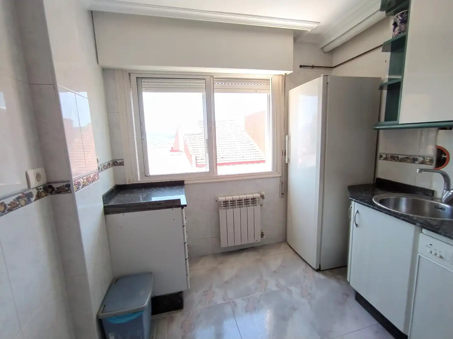 Küche von Wohnung zum Verkauf in Vigo  mit Heizung, Parkett und Möbliert