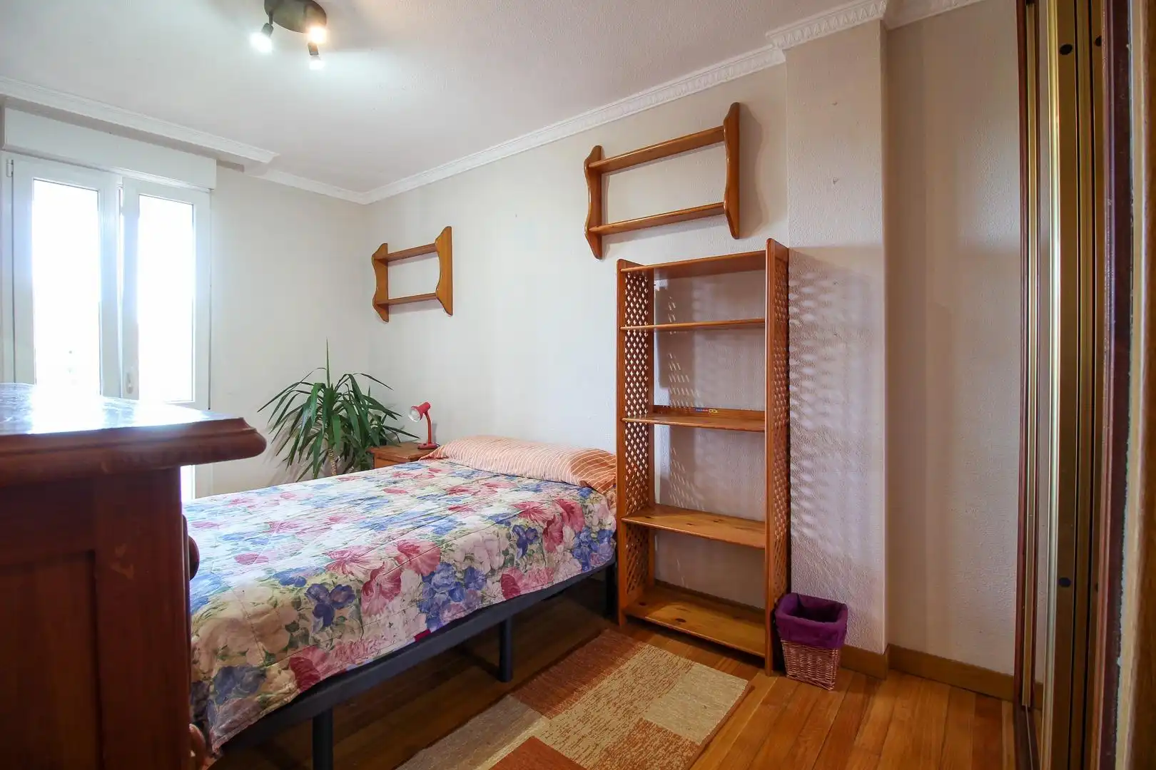 Flat for sale in Calle San Martín del Pino, Peñacastillo - Nueva Montaña