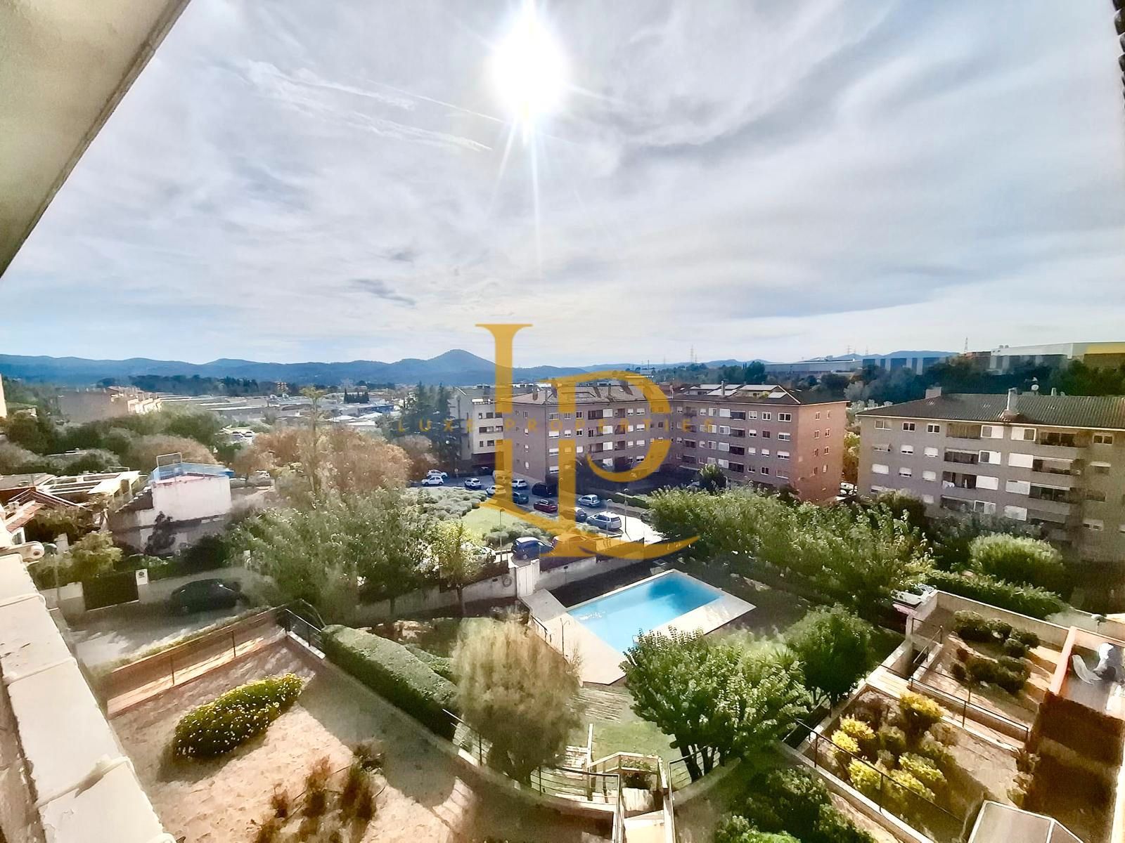 Vista exterior de Dúplex en venda en Rubí amb Aire condicionat, Calefacció i Terrassa