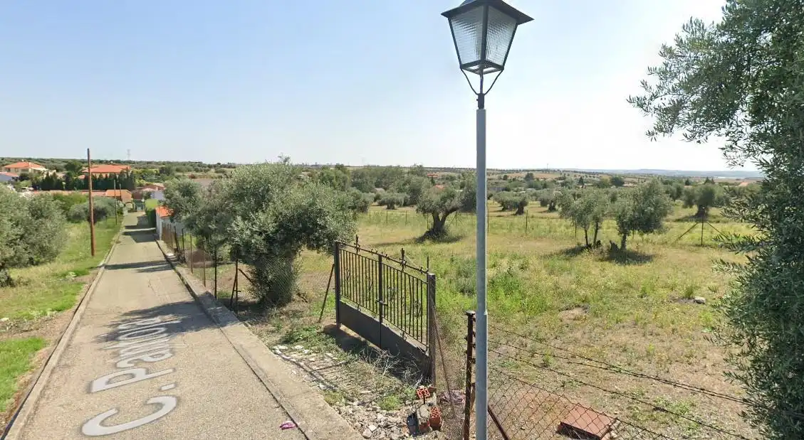 Lands and plots for sale in Pantoja