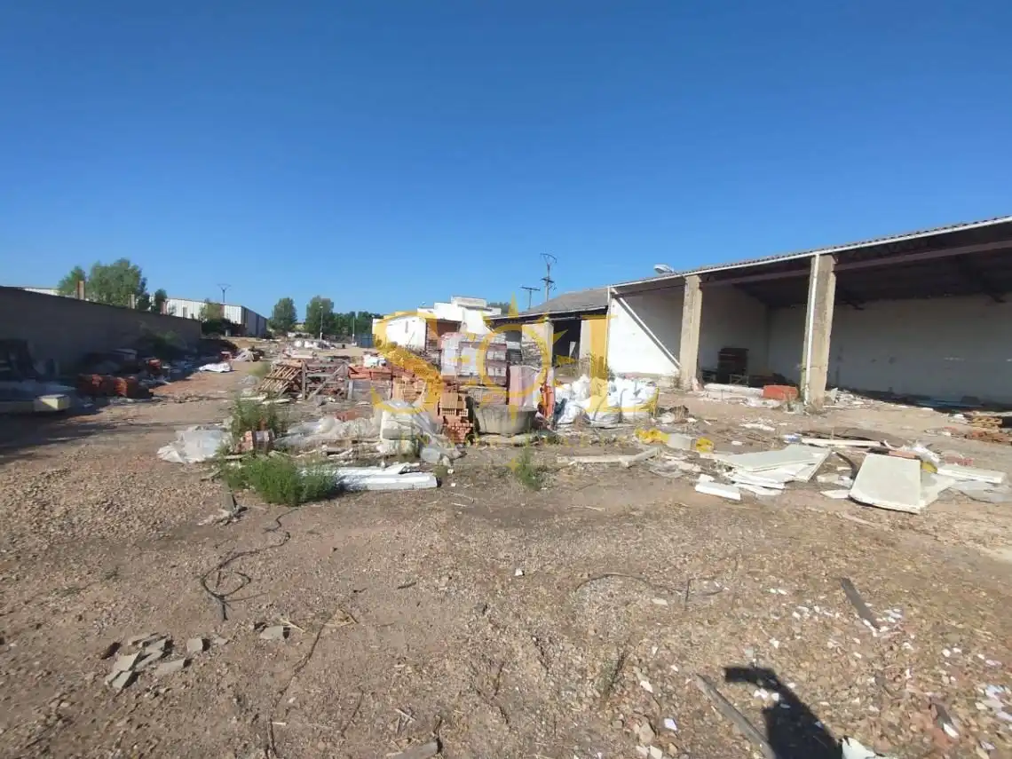 Industrial buildings for sale in Astorga