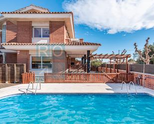 Vista exterior de Casa o xalet en venda en Vila-seca amb Aire condicionat, Terrassa i Piscina