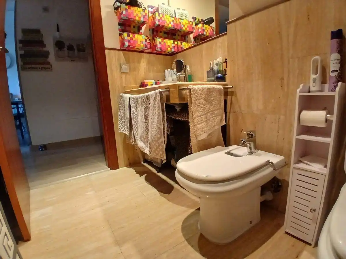Bany de Apartament en venda en Sant Jaume d'Enveja amb Moblat, Balcó i Piscina comunitària