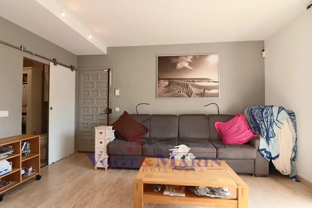 Sala d'estar de Estudi en venda en Empuriabrava amb Terrassa, Moblat i Balcó