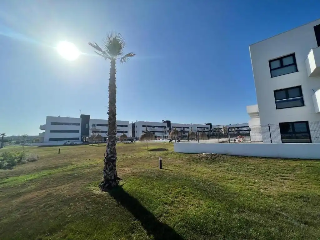 Exterior view of Flat for rent in Vélez-Málaga  with Air Conditioner, Private garden and Furnished