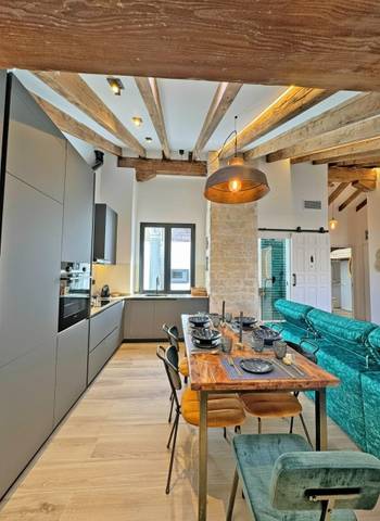 Ático en Alquiler en Calle de Bailén en Barrio del Centro