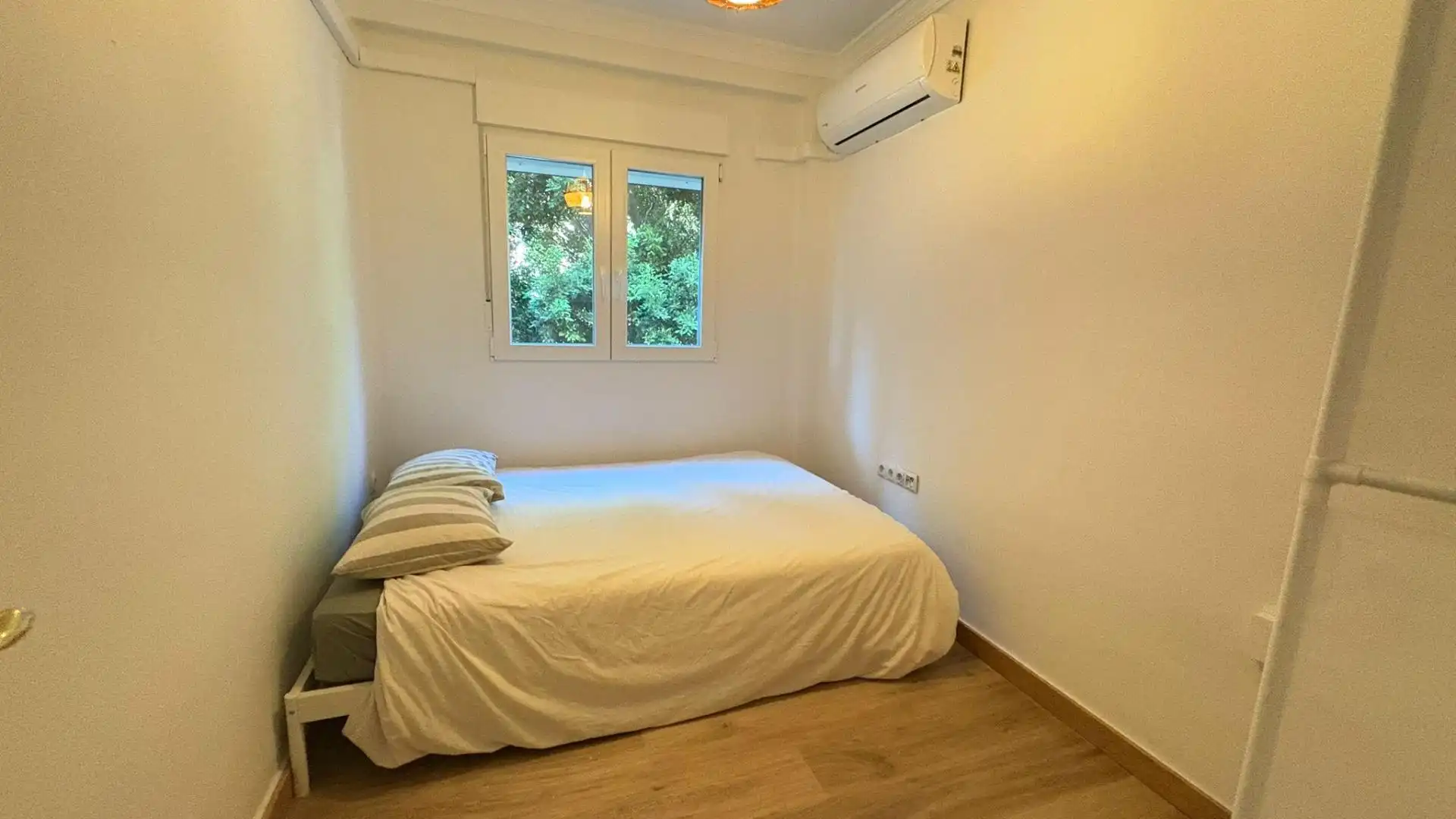 Habitación de Piso en venta en Málaga con Aire acondicionado, Amueblado y Balcón
