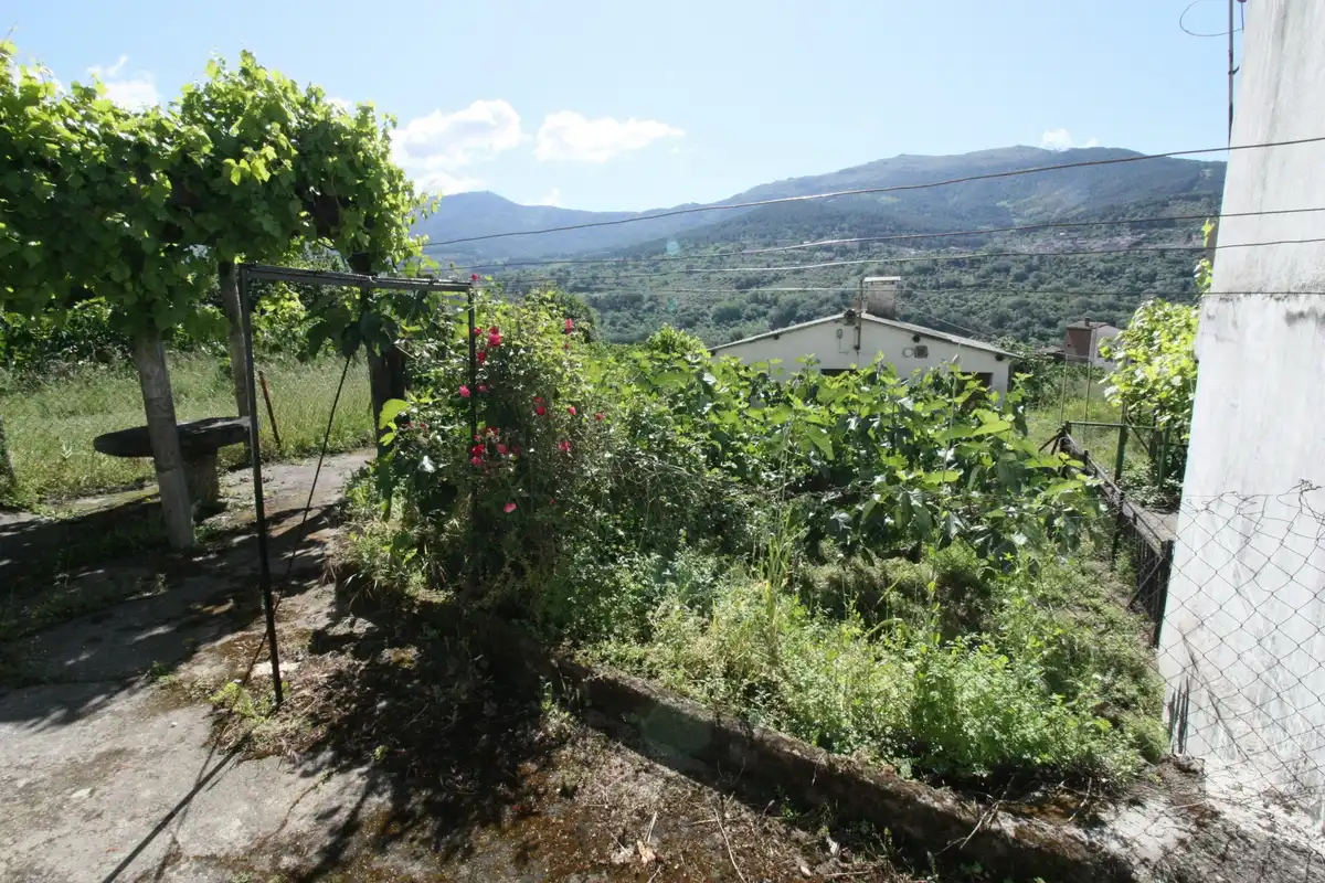 Garden of Flat for sale in Mombeltrán  with Furnished