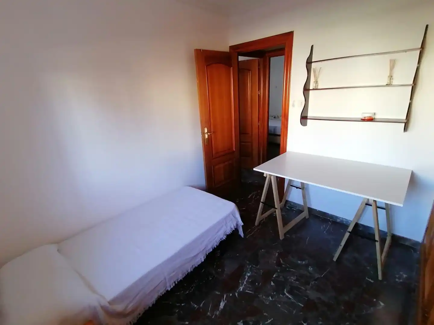 Schlafzimmer von Wohnung zur Miete in Granada