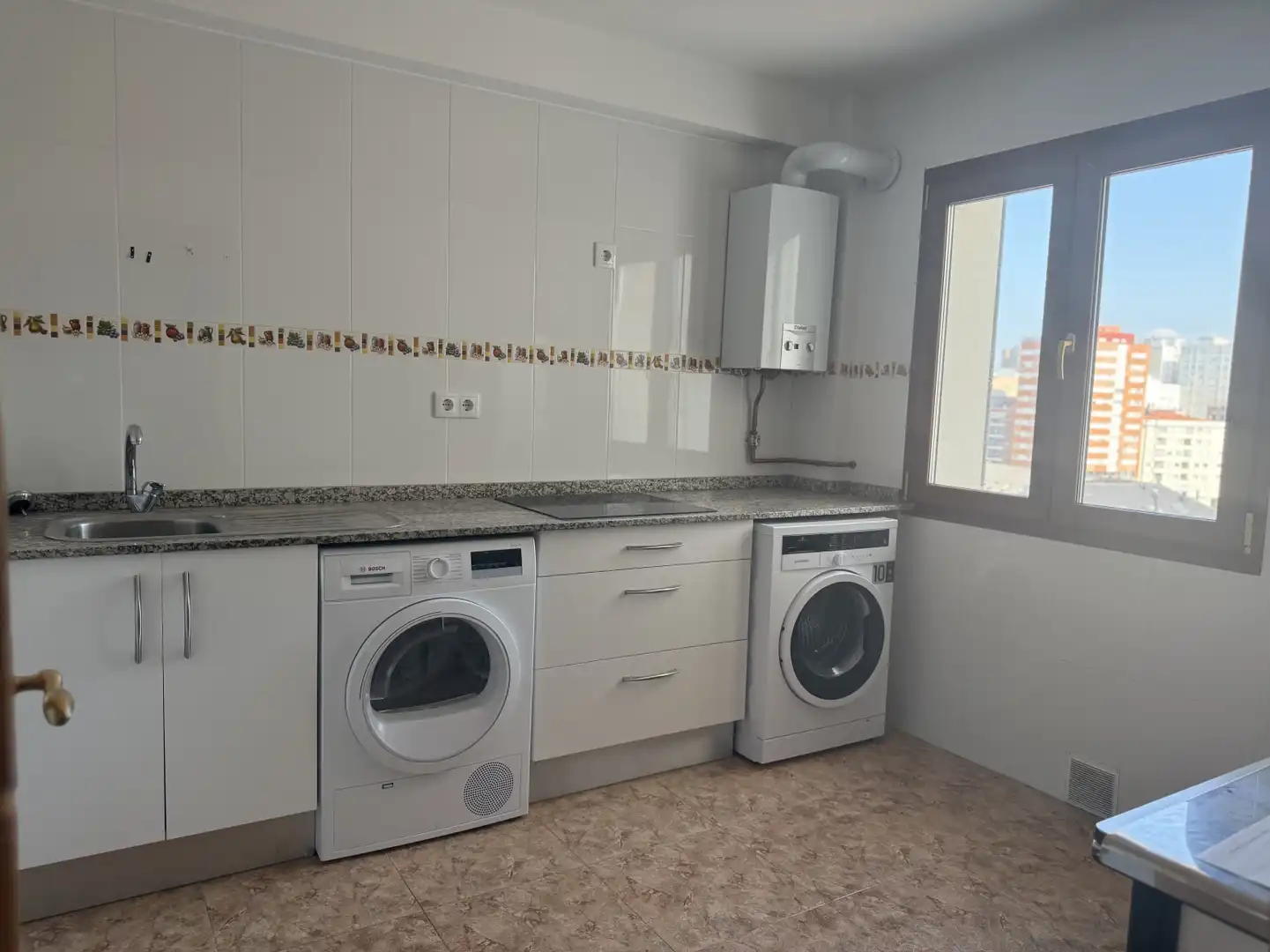 Cuina de Pis en venda en Gijón  amb Moblat