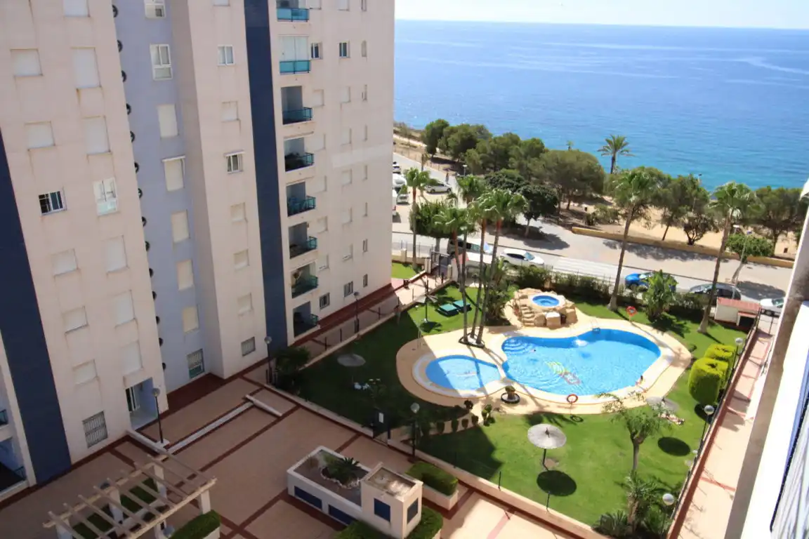 Schwimmbecken von Wohnung zum Verkauf in Villajoyosa / La Vila Joiosa mit Klimaanlage, Terrasse und Abstellraum