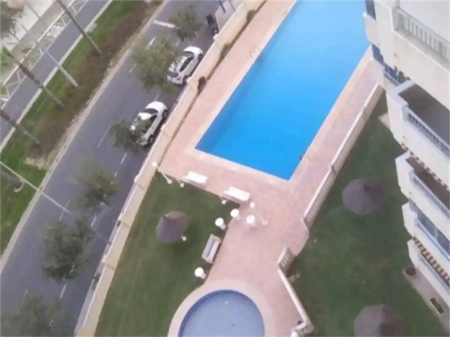 Piscina de Pis per a compartir en Alicante / Alacant amb Moblat, Forn i Rentadora